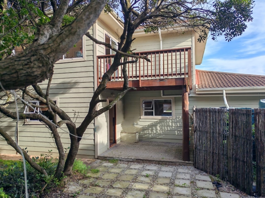 5 Bedroom Property for Sale in Cannon Rocks Eastern Cape